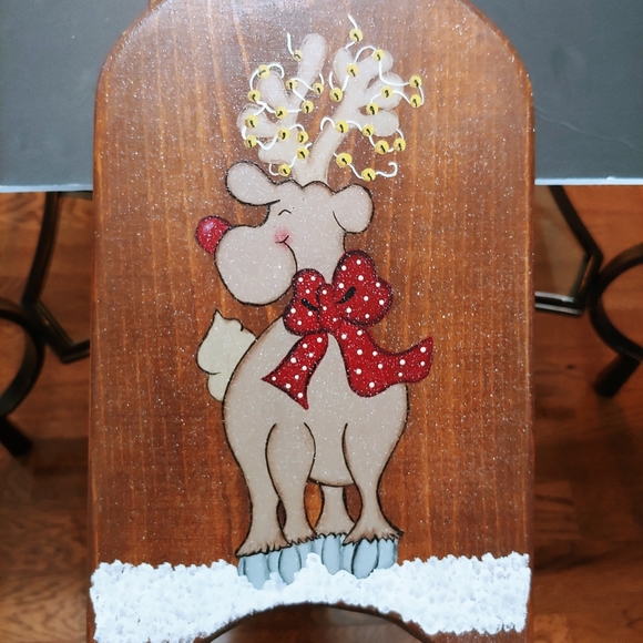 Hand Painted Reindeer Wooden Sleigh decoration EUC